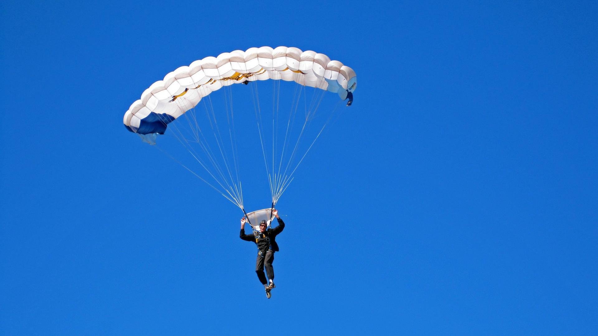 新闻中心通告全国比赛赛程排期调整公告，全国比赛视频